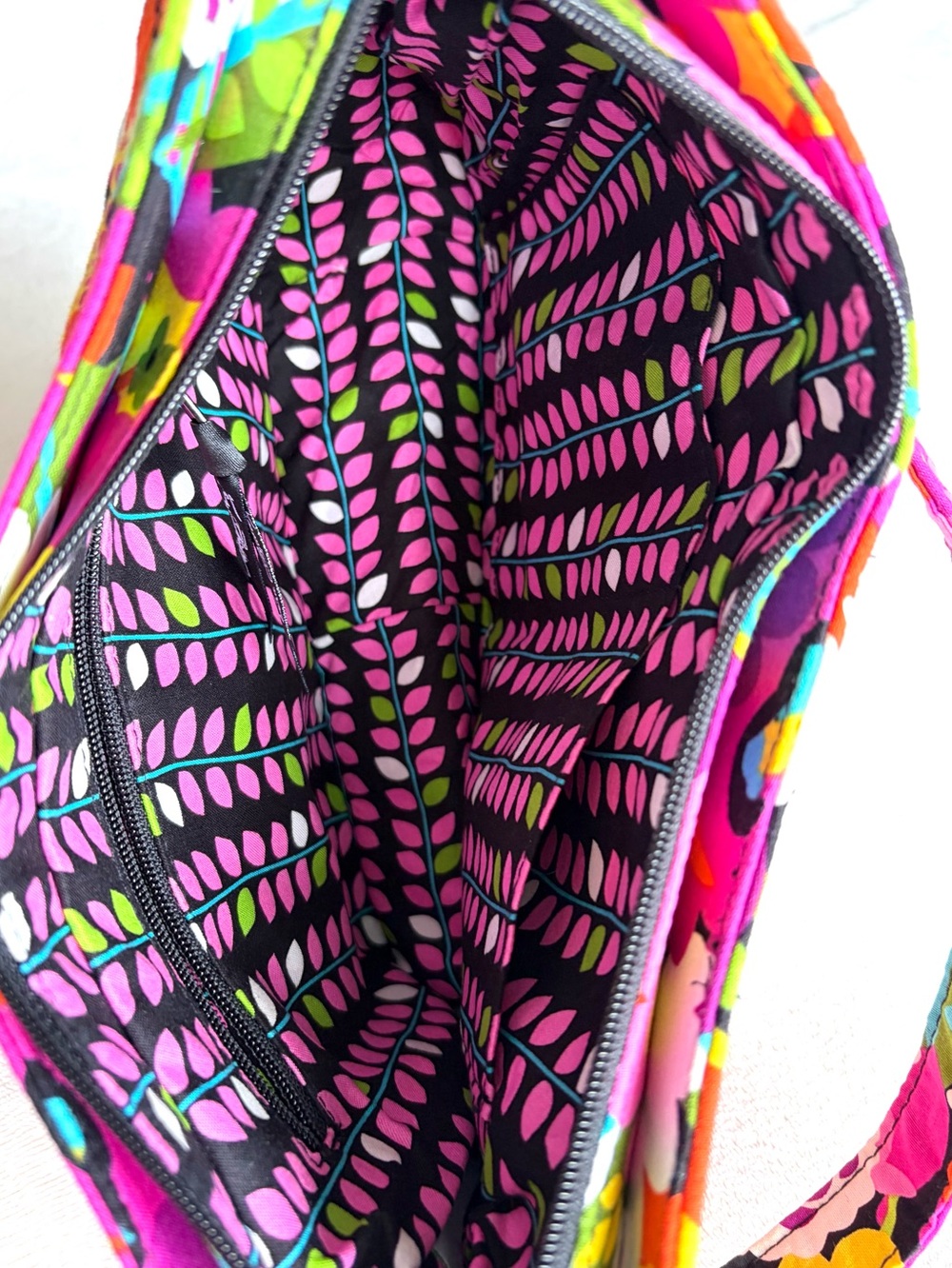 NWOT Vera Bradley Quilted Shoulder Bag - Picture 5 of 5
